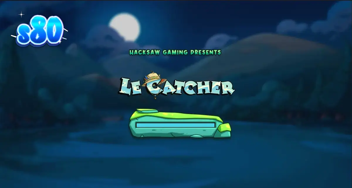 Rakun pemancing dalam permainan slot Le Catcher dengan latar belakang malam hari